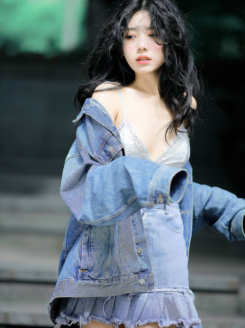 DA7C80CF-C9CB-4E04-9F94-FC6E8E392F91167b343c757272f4.jpg